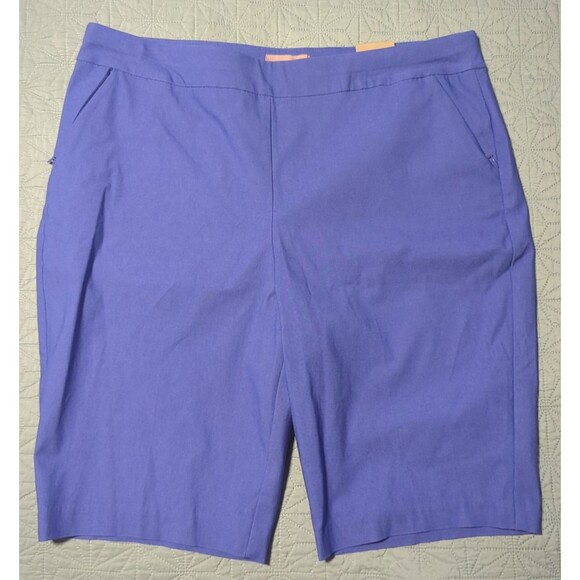 Chico's Pants - Chicos Women's Sleek Stretch Pull On Shorts Amparo Blue Zip Pockets Sz 2.5/14 US